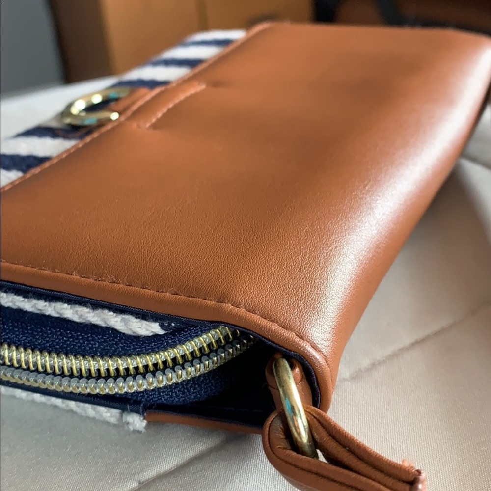 Purse - Picture 4 of 4